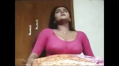 នៅពេលដែលស្ត្រីក្តៅ fuck ច្រើនឡូយវាប្រែចេញ