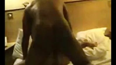 Oiled ក្មេងស្រី fucked ដោយបុរសម្នាក់ horny