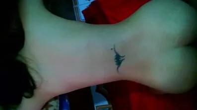 ឆ្កេ Flirt cagna បានទទួលខ្មៅជល់និងរីករាយវា