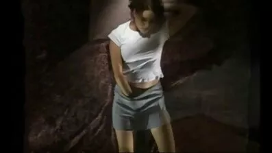 ឡះឡះបុរស chick ស្តើង fucked រីករាយ