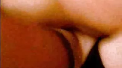 ក្មេងស្រី fucked ដោយបុរសស្បែកខ្មៅនិងទទួលបានអារម្មណ៍រីករាយ