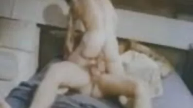 លោក Dick លោត Thumbelina ជាមួយទ្វារមាសដេញថ្លៃមួយ