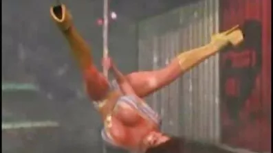 Dude ចង់ fuck និងបានយកលិង្គខ្មៅនៅក្នុងលានេះ