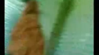 Fucks chick ស្រឡាញ់របស់នាងនៅក្នុង pussy និងលា