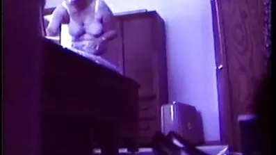 flooz់ជាមួយ tits ដ៏ស្រស់ស្អាតពី bang ទំពែកក្នុងលានេះ