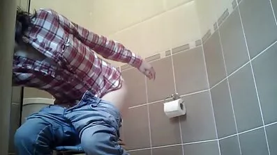 ស្រស់ស្អាតនៅក្នុង Pussy redhead Fucked ដោយលេខដំបូង